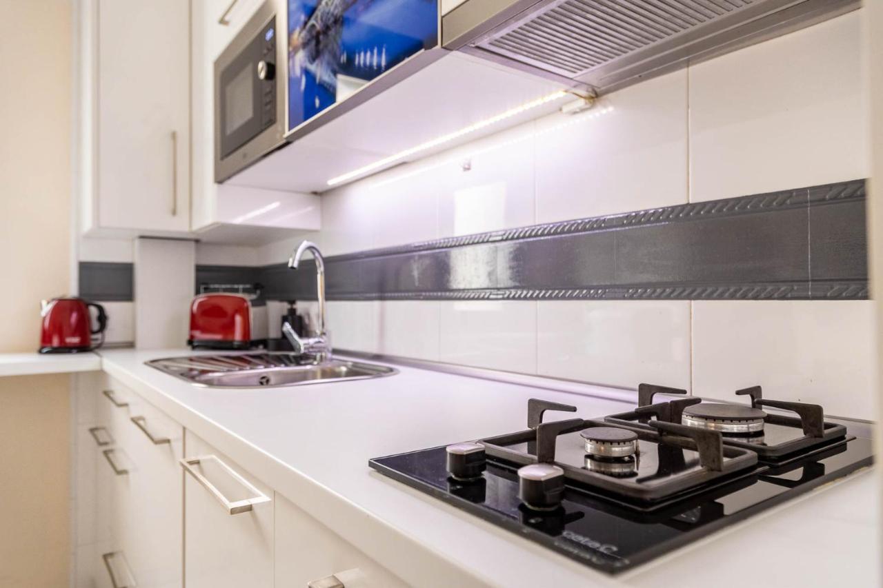 Slava Luxury Suite Севилья Экстерьер фото